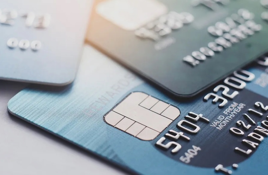 Когда за переводы на карту нужно заплатить налог? 