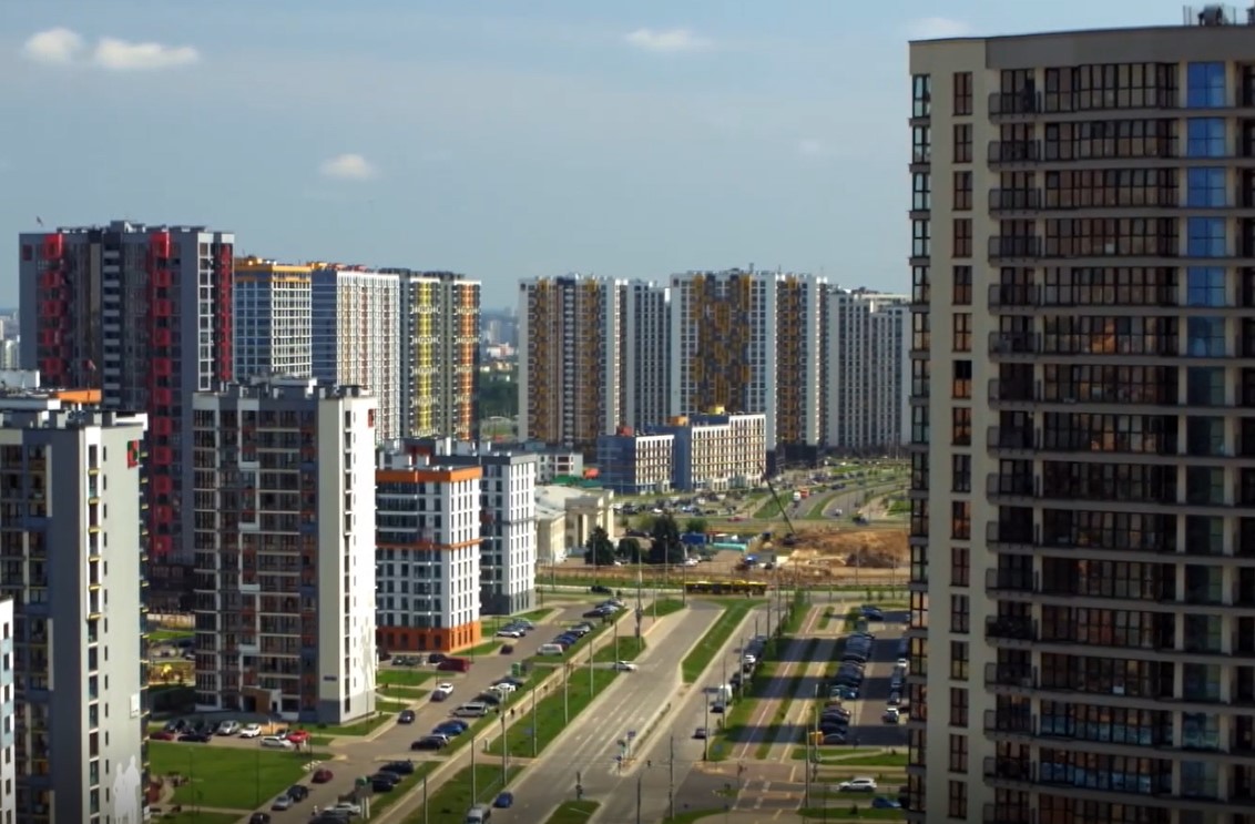 Заплати налоги и живи спокойно! Налоговая отправляет извещения на уплату имущественных сборов за прошлый год. Кому, когда и за что платим?